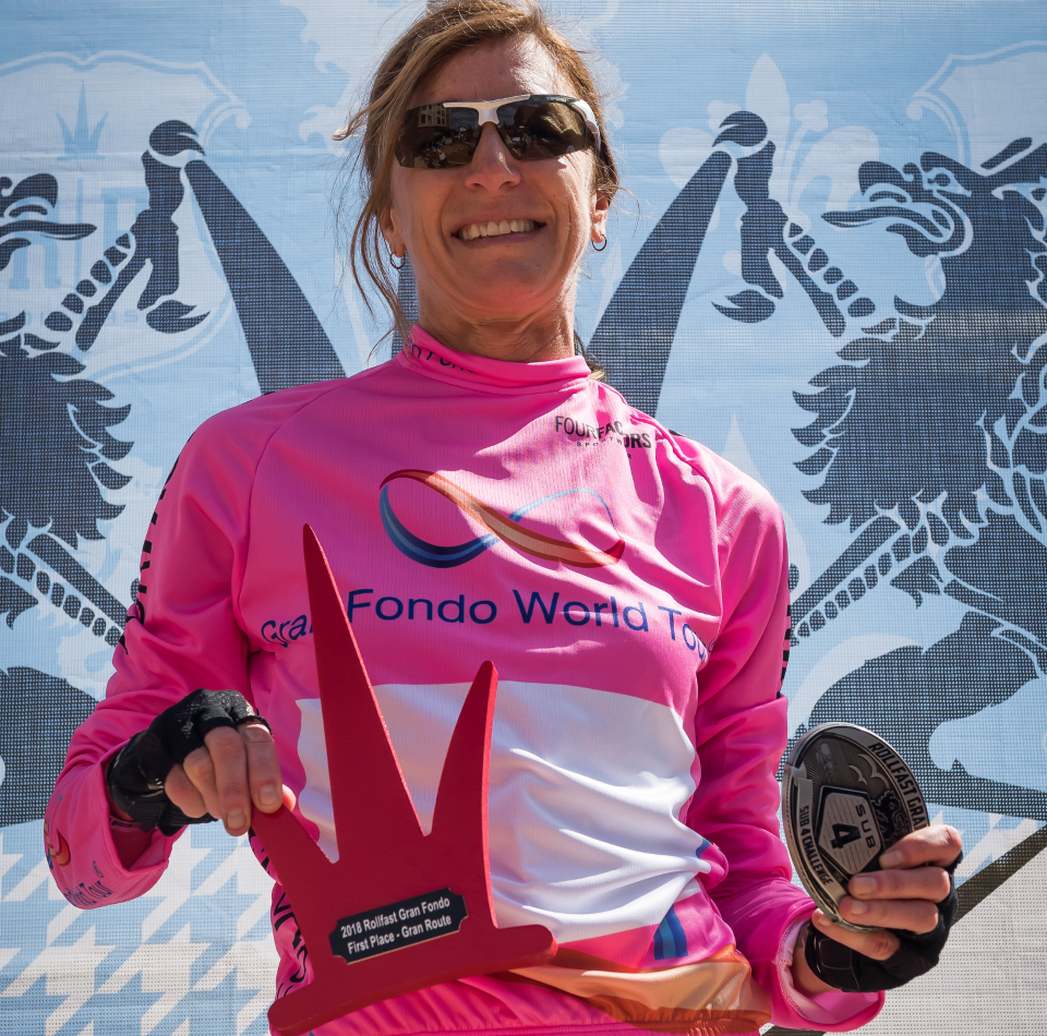 In the women's category, the 1st place went to Karen Gauthier with a time of 3h 57m 35s.